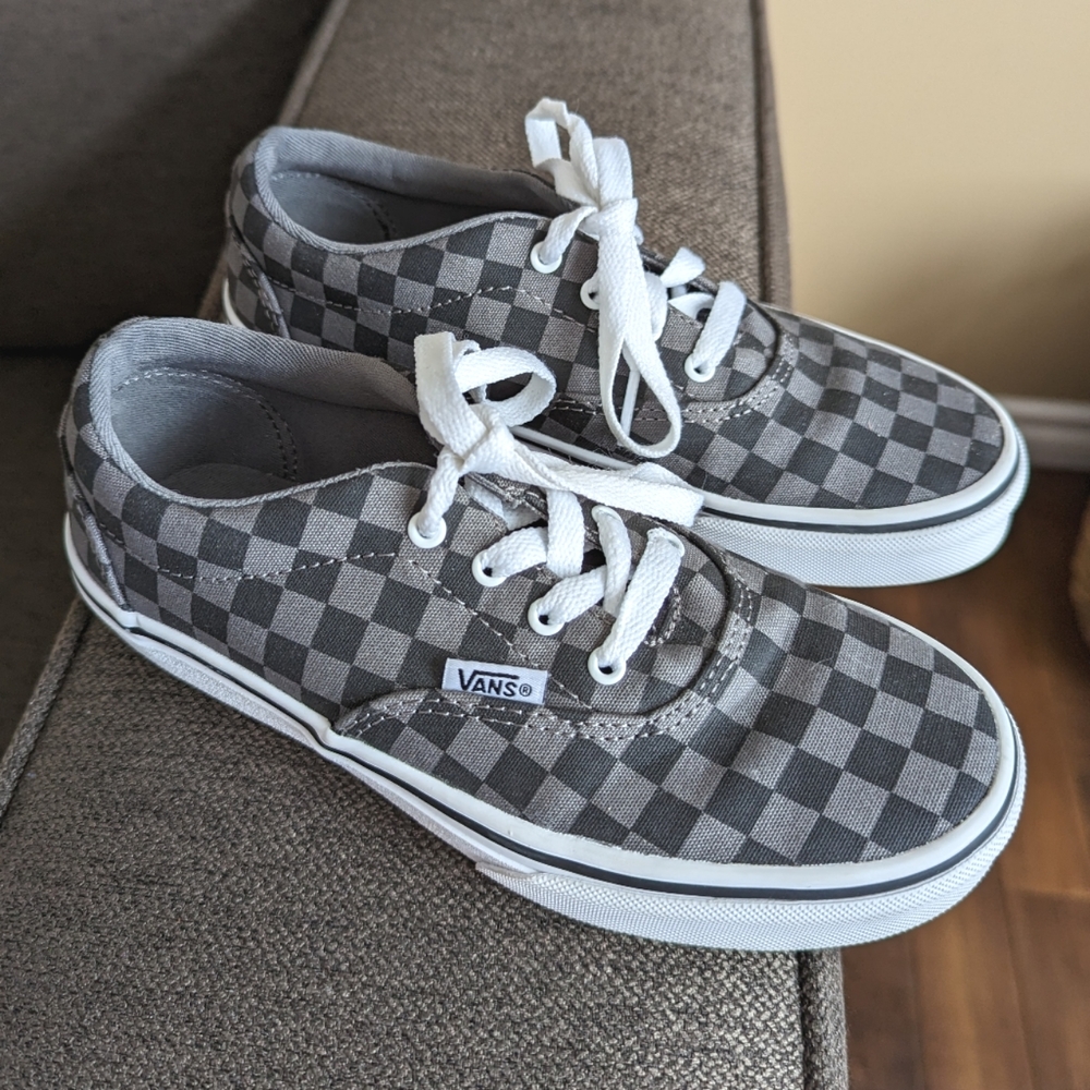 Kids Youth size 3 Checkerboard Vans NEW